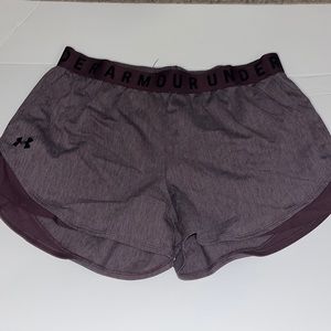 Women’s Under Armour shorts size large